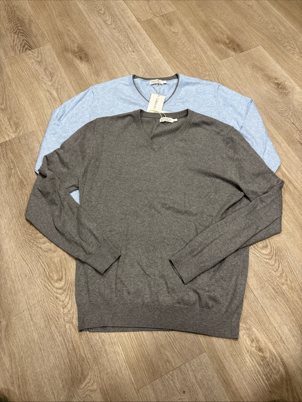 Lot Of 2 Collars & Co Luxury Cotton And Cashmere Classic V-Neck Sweater Size L